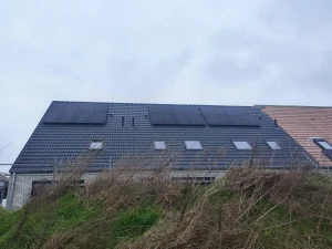 huis met zonnepanelen
